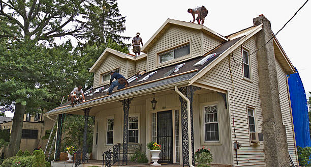 Best Roof Gutter Cleaning  in Smithville, NJ